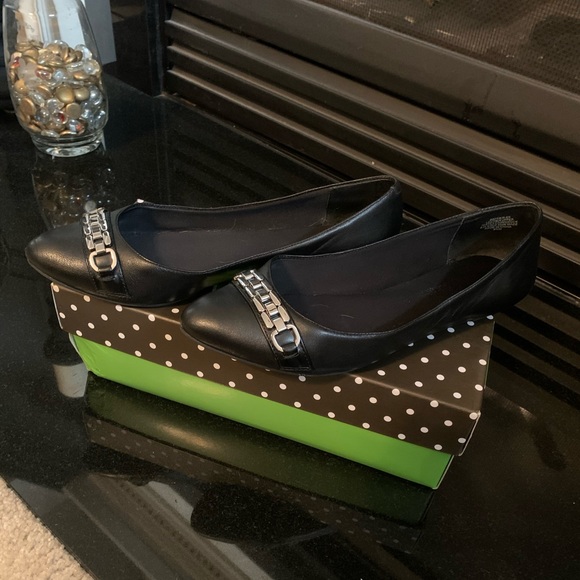 KELLY & KATIE BLACK MAYFAIR FLATS 8.5 - Picture 2 of 5